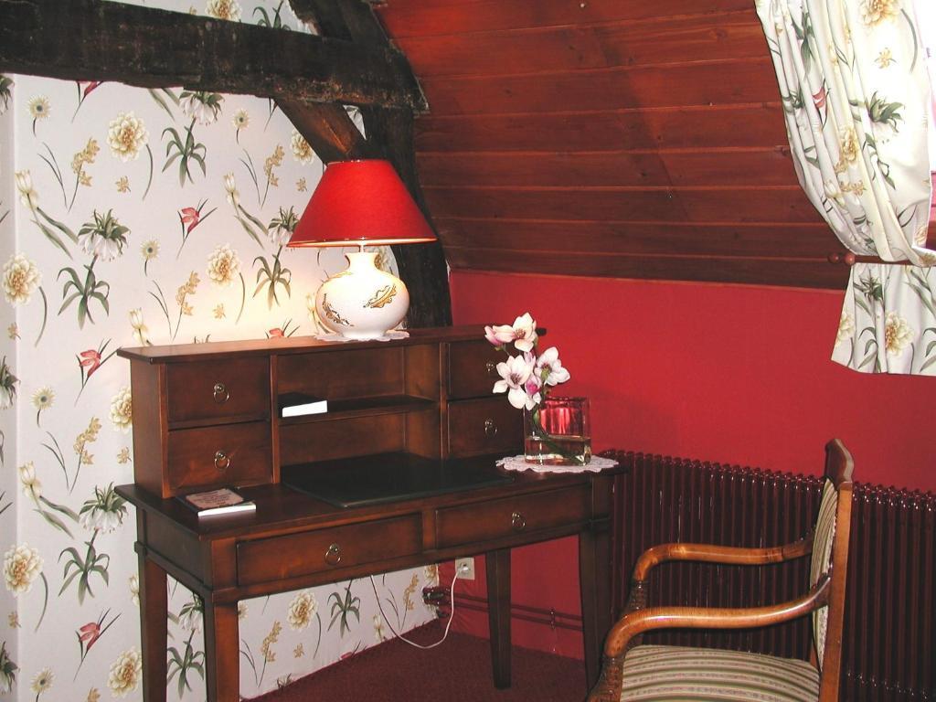 Auberge Du Bon Fermier Valenciennes Rum bild